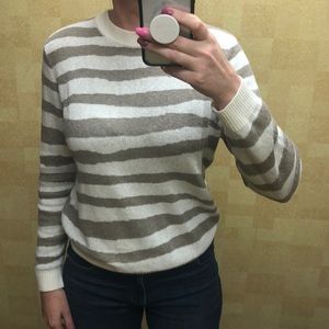 Light sweater perfect for spring.